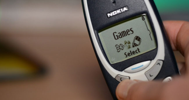 nokia 3310u pres makinesi ile ezdiler 1