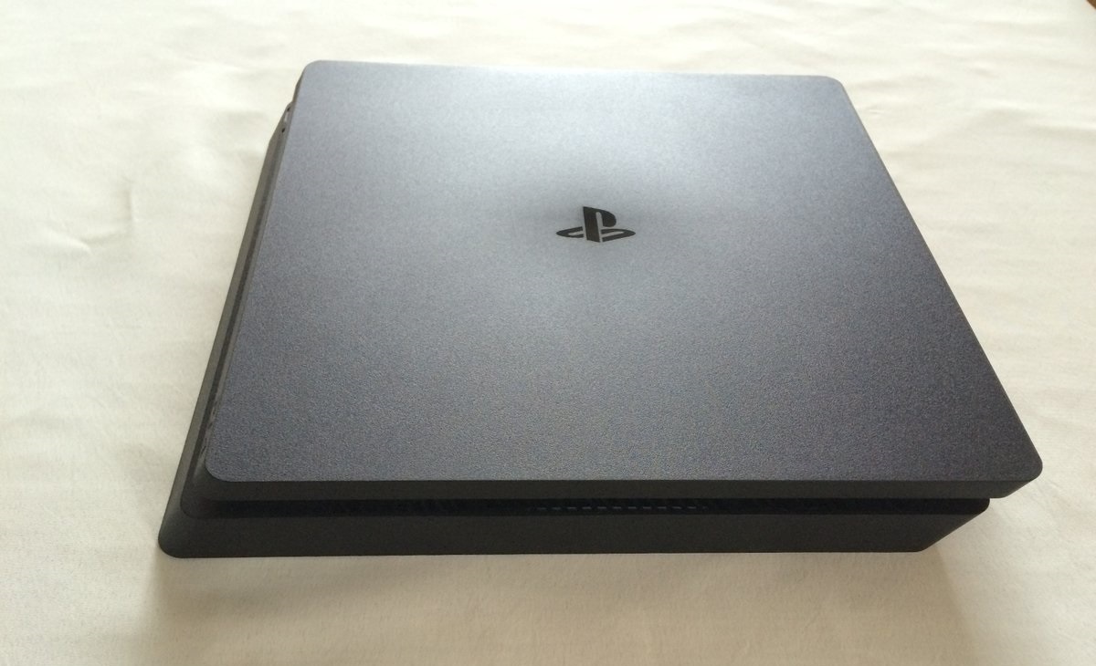 PlayStation 4 Slim