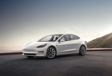 Tesla Model 3 Surumundeki Tum Ozellikler Aciklandi