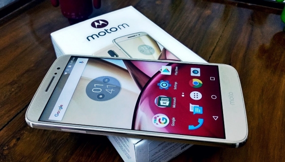 moto m 1