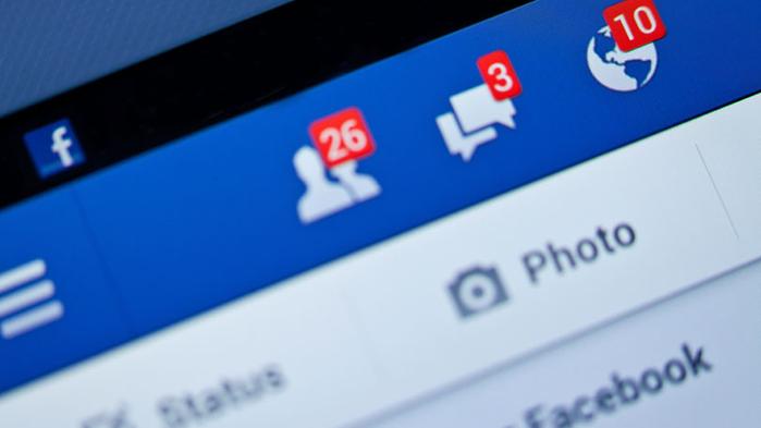 Facebookun yeni tasarimi mavi profil basligini kaldiriyor ve dairesel konusma sagliyor