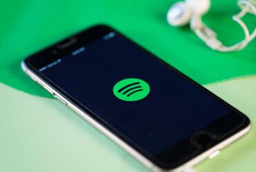 Spotify dinlemek Facebook Messengerin AI botuyla daha da kolaylasti.