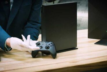Xbox One X Turkiyede 2899 TL ile on siparise cikti