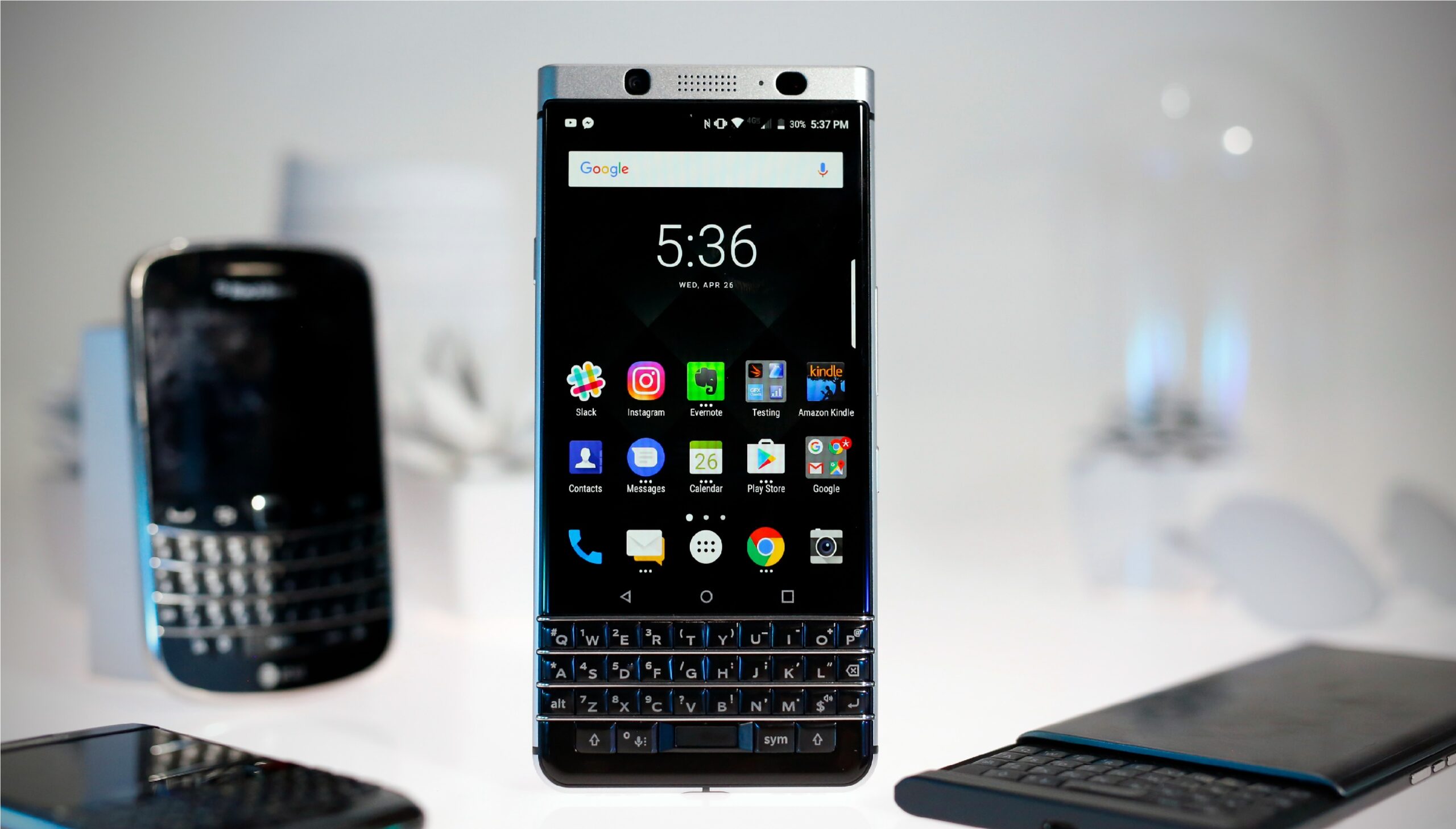 İlk su geçirmez BlackBerry, klavyeyi atacak