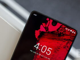 Essential Phone iFixitin en kotu onarilabilirlik derecelerinden birini kazaniyor