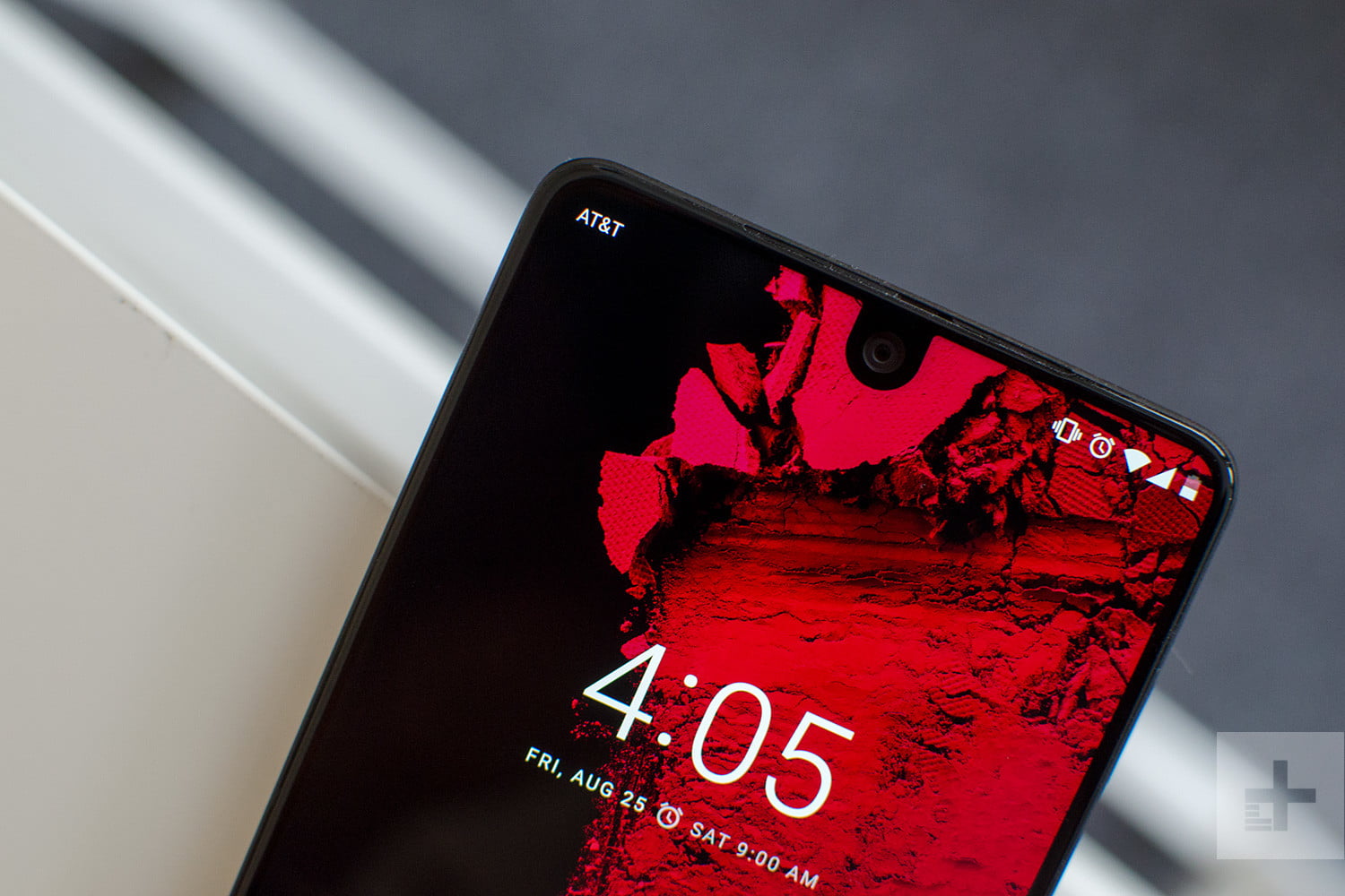 Essential Phone iFixitin en kotu onarilabilirlik derecelerinden birini kazaniyor