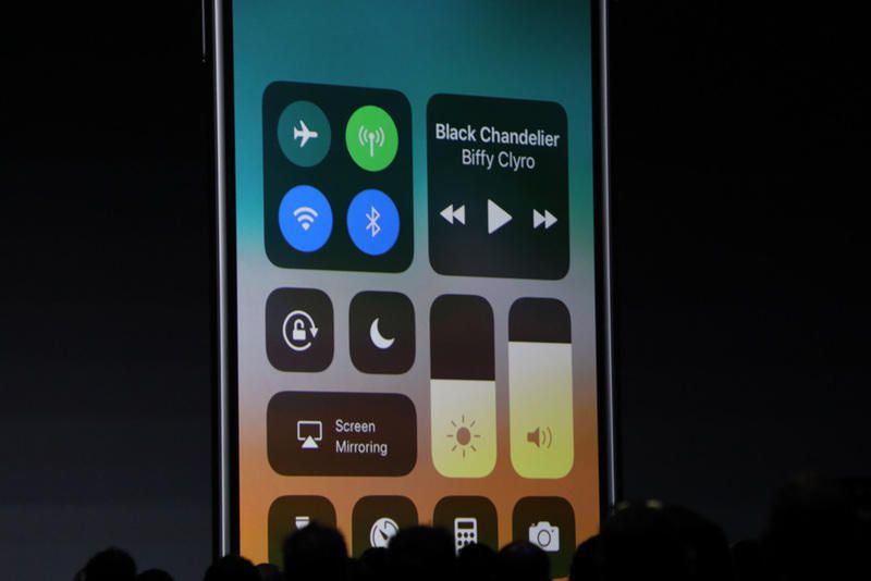Sizdirilan iOS 11 Apple Watchte LTE ve iPhone 8 Ozellikleri Ortaya Koyuyor