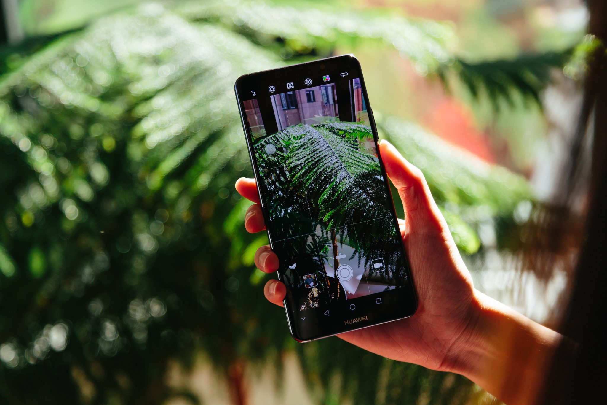 Dünyanın İlk Kirin Yapay Zeka İşlemcisine Sahip Huawei Mate 10 Serisi Tanıtıldı!