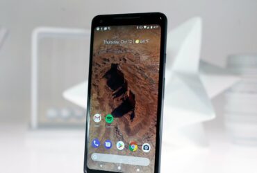 Google yeni renkli ekran modlari ile Pixel 2 XLi guncellestiriyor