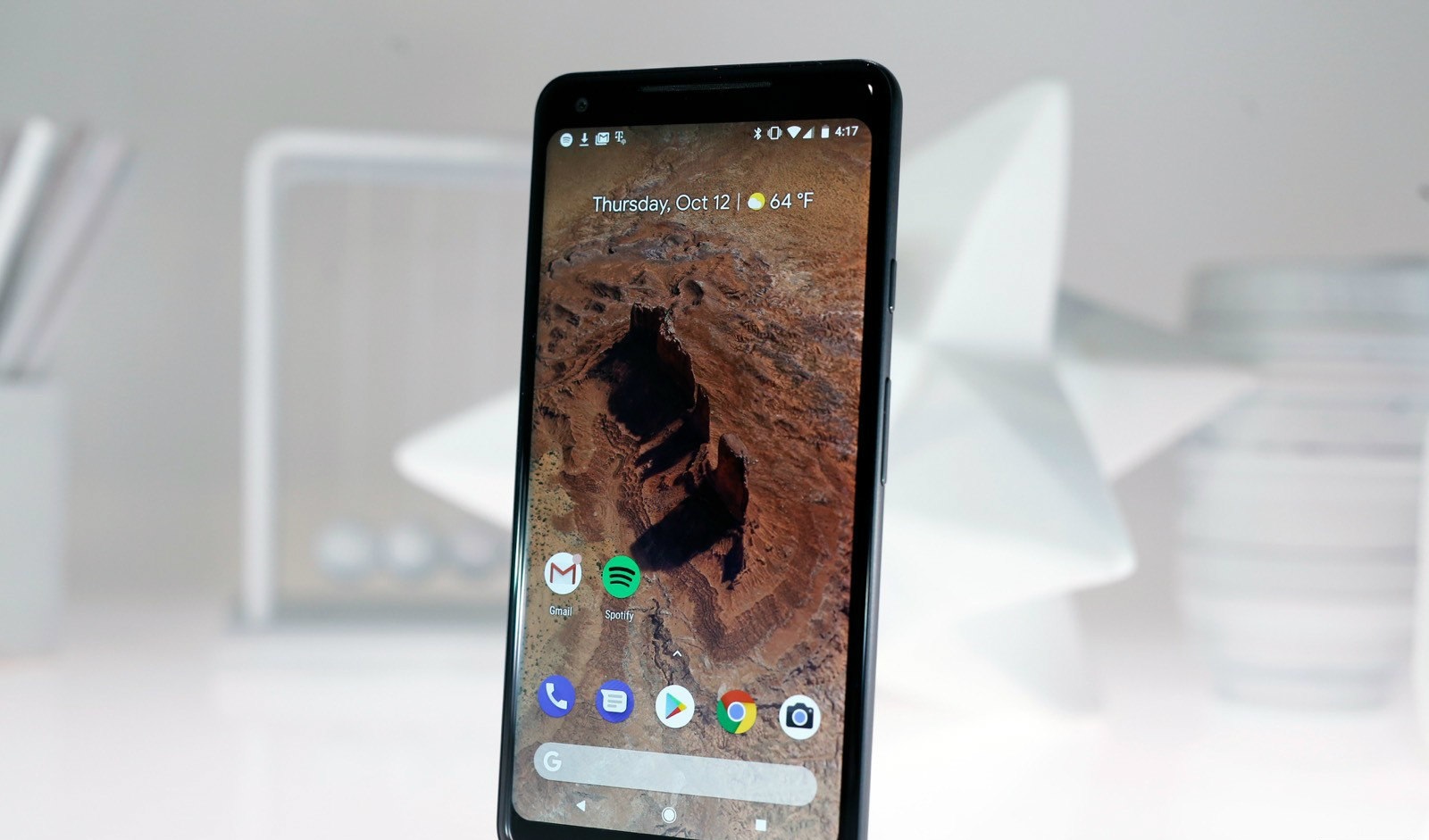 Google yeni renkli ekran modlari ile Pixel 2 XLi guncellestiriyor