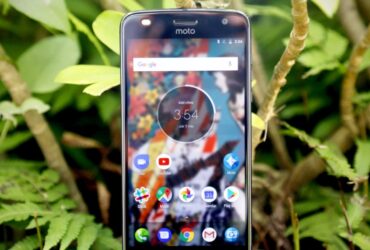 Moto Z2 Play 1