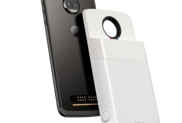 MotoMods Polaroid FrontBack MotoZ2Force V2 1