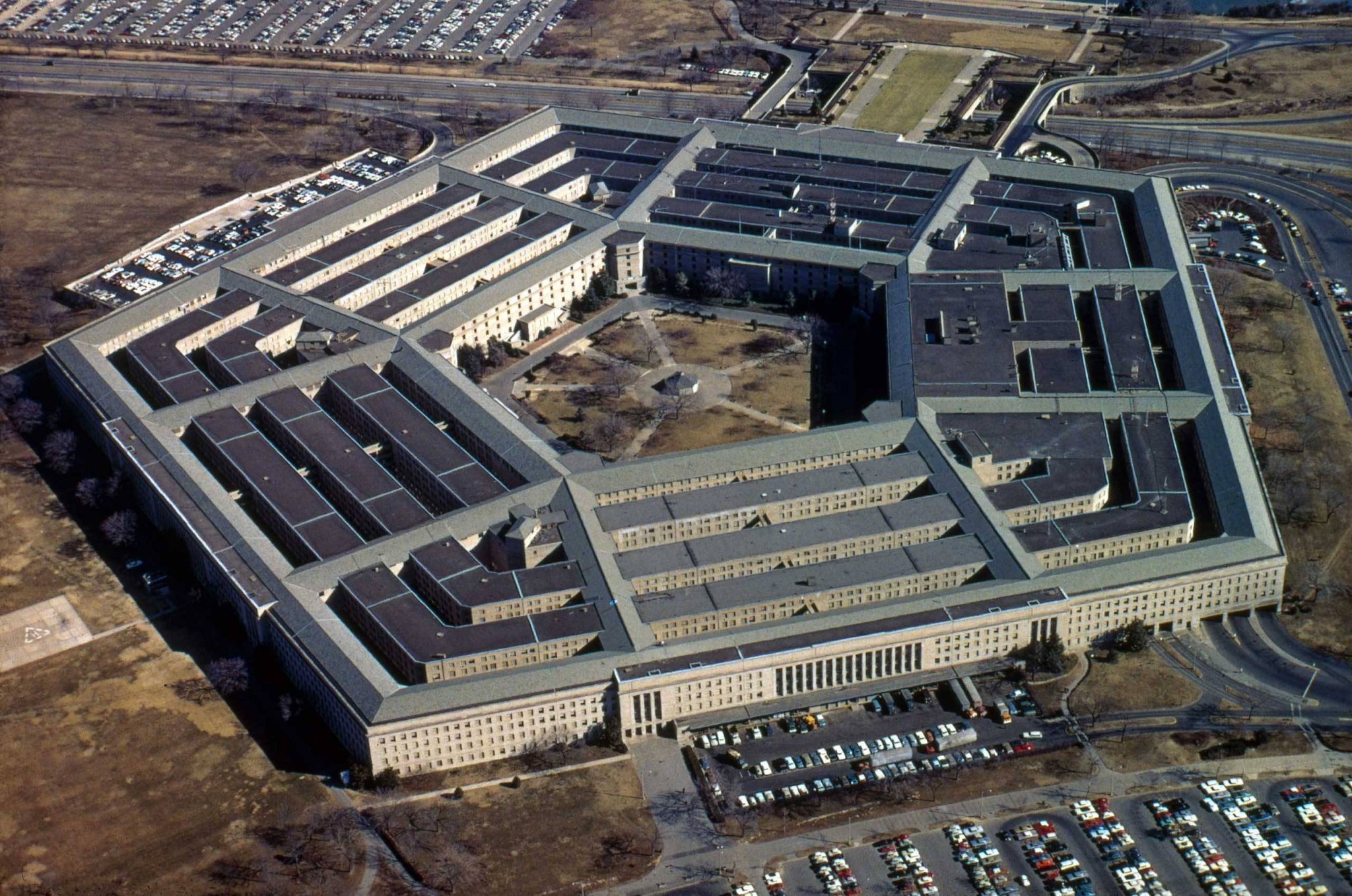 Pentagon işleri karıştırdı: “UFO videosunu yayımlayan biz değiliz”