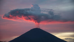 skynews agung eruption volcano 4170964 1