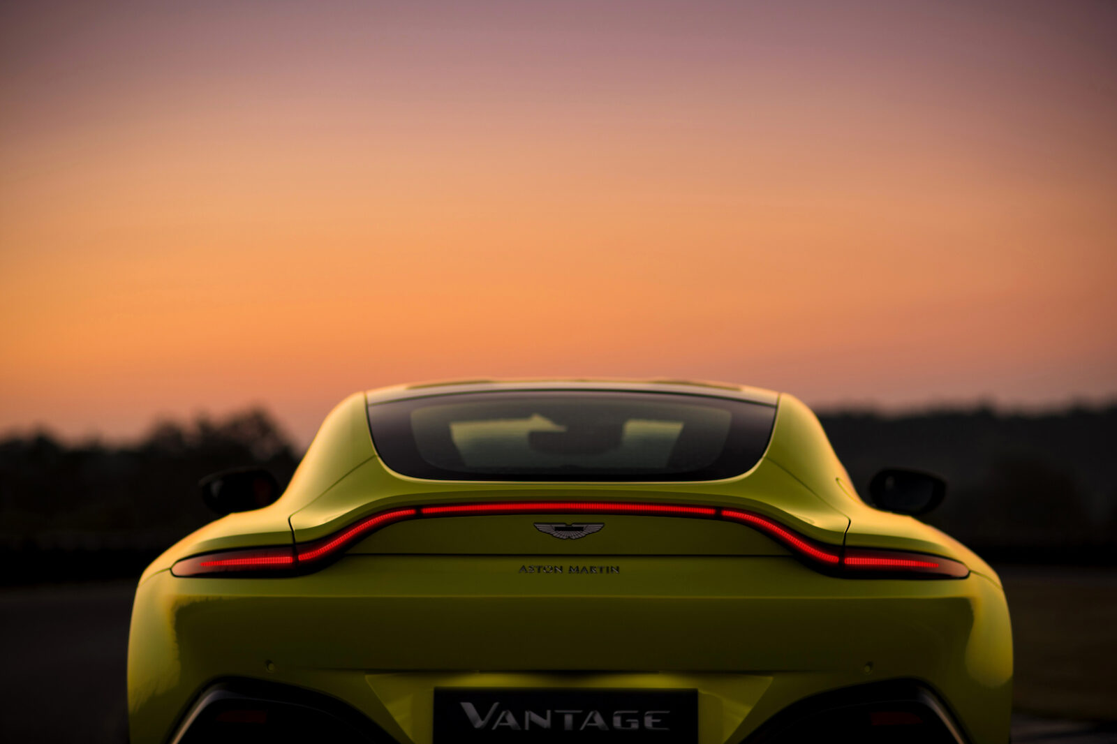 1523687168 Aston Martin Vantage 2017 14 1