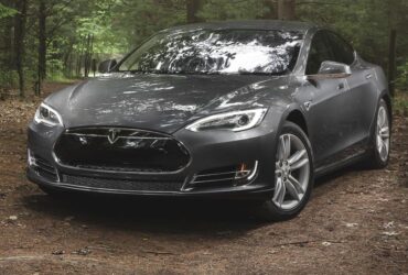 Tesla S60