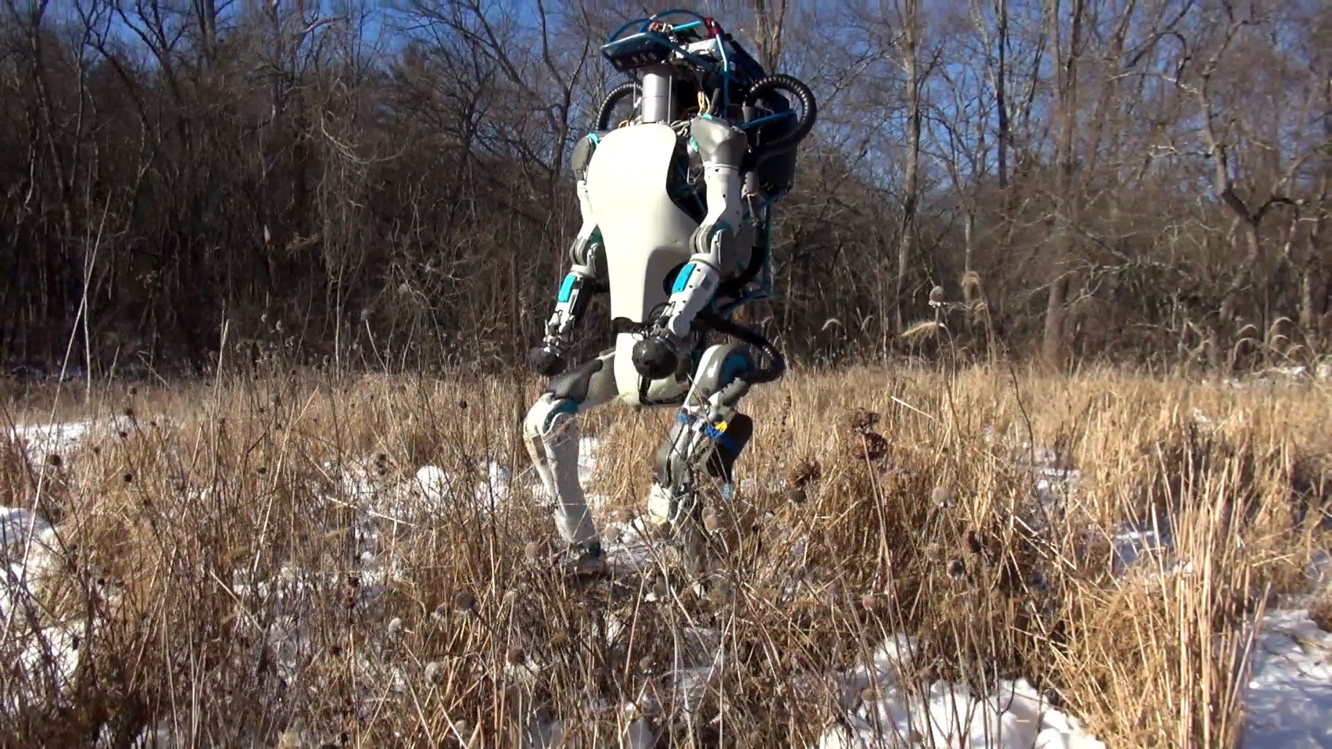 Boston Dynamics’in insansı robotu açık alanda hünerlerini sergiledi