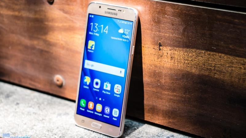 Galaxy J3 Star Satışa Sunuldu