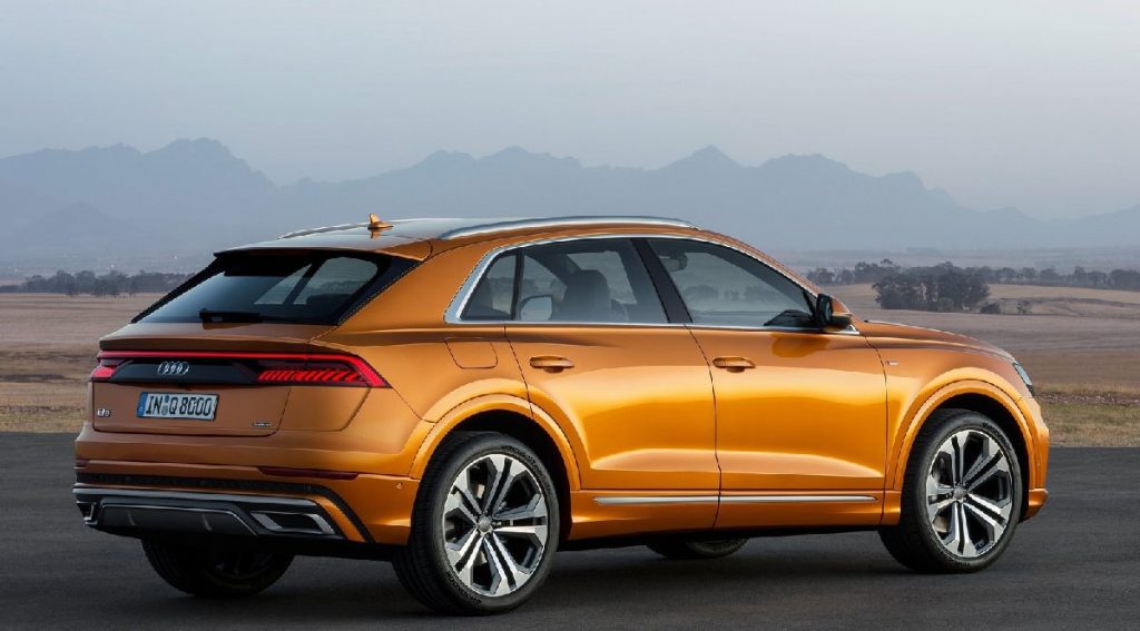 Audi q8 Yan görünüşü