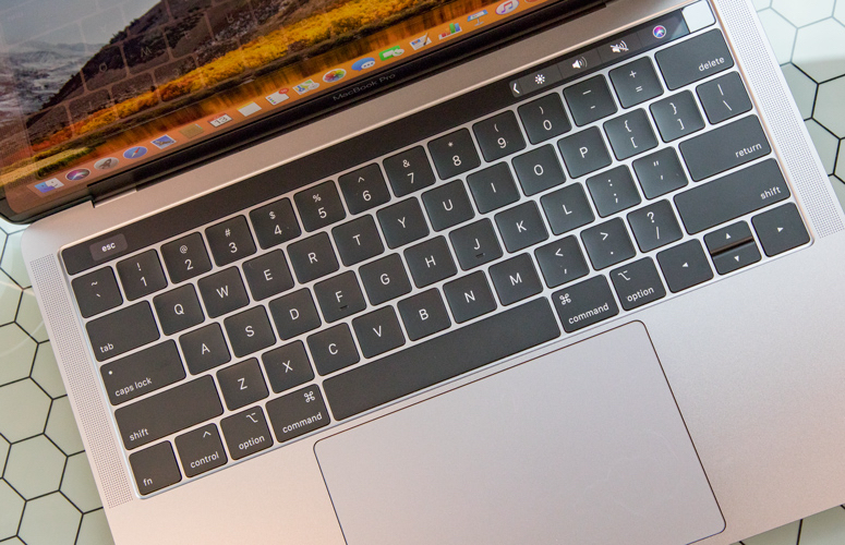 MacBook Klavye