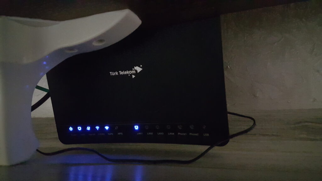 Modem power isigi yanip sonuyor3