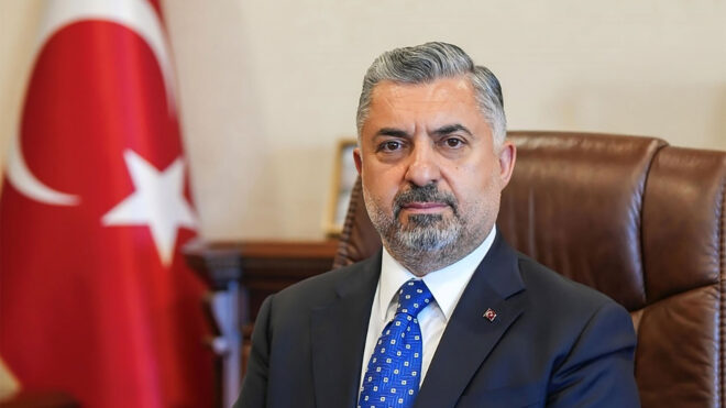 Türk Telekom’un yeni CEO’su, eski RTÜK başkanı Ebubekir Şahin oldu 91 1761321156 Tu rk Telekom CEO Ebubekir S ahin 660x371 1