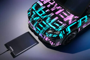 Elektrikli Porsche Cayenne için sunulacak kablosuz şarj altyapısı hakkında dikkat çekici yeni bilgiler verildi 96 Cayenne E4 3008 660x371 1