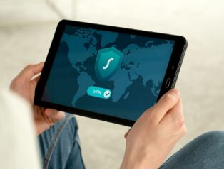 Boşluklu Fiber Optik Yeni Hız Rekoru Kırıyor