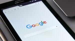 Google Gemini ve ChatGPT ile Aracınızı Daha Akıllı Hale Getirin