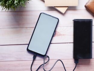Hızlı Şarj Teknolojileri Powerbank Tercihlerini Nasıl Değiştiriyor?