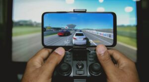 Çipflasyon: Oyun konsolu ve cep telefonuna zam yağmuru