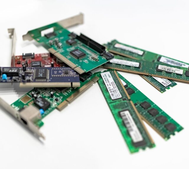 9 GB RAM: Yeni Sistemlerde Bellek Yarışı Başladı 9 GB RAM: Yeni Sistemlerde Bellek Yarışı Başladı