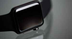 Apple, Yapay Zeka Açığını Kapatıyor: Apple Watch Pazarın Lideri