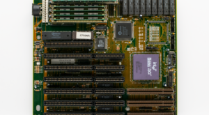 Çin’de CPU Talebi Patladı: Intel ve AMD’ye Günü Yeniden Yazar