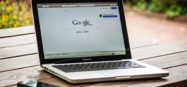 Google AB’yi Sürdürülebilir Yapay Zeka Kurallarına Uygun Kaldı
