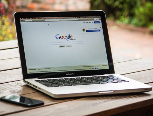 Google AB’yi Sürdürülebilir Yapay Zeka Kurallarına Uygun Kaldı