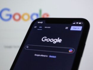 Google, Yapay Zeka Çiplerini İlk Kez Dış Müşterilere Satar