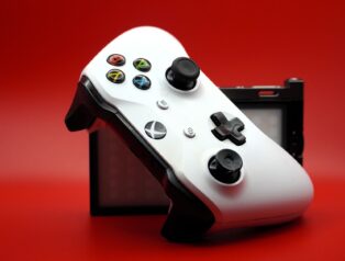 GTA 6 ön satışlarında PS5 ve Xbox arasındaki 8 kat fark nedir?