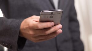 iOS 27 Beta 4 Çıkıyor: iPhone’lar için Kullanıcıya Özelleştirilebilir Arayüz