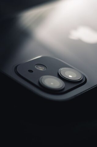 iPhone’da Çalışan İlk Yapay Zeka Modeli Çıkıyor: Apple’nın İkinci Adımı