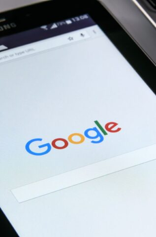 OpenAI ve Google, Çin’deki Kara Liste Şirketleriyle İş Yapıyor