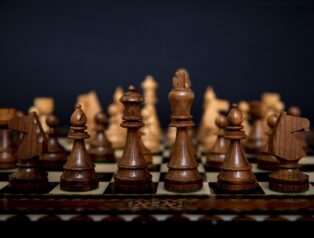 Yalnızken Oynayamayacağız Oyunu Ücretsiz Hâle Getirildi