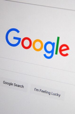 Yapay Zeka Savaşında Yeni Cephe: Dev Yayıncılar Google ile Köprü Açtı